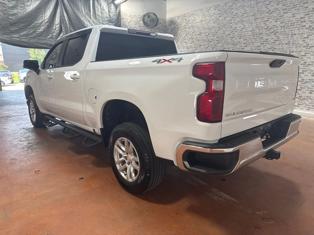 Used 2020 Summit White Chevrolet LT image 5