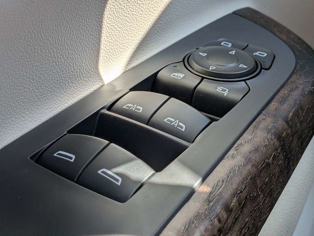 Used 2021 White GMC Denali image 25