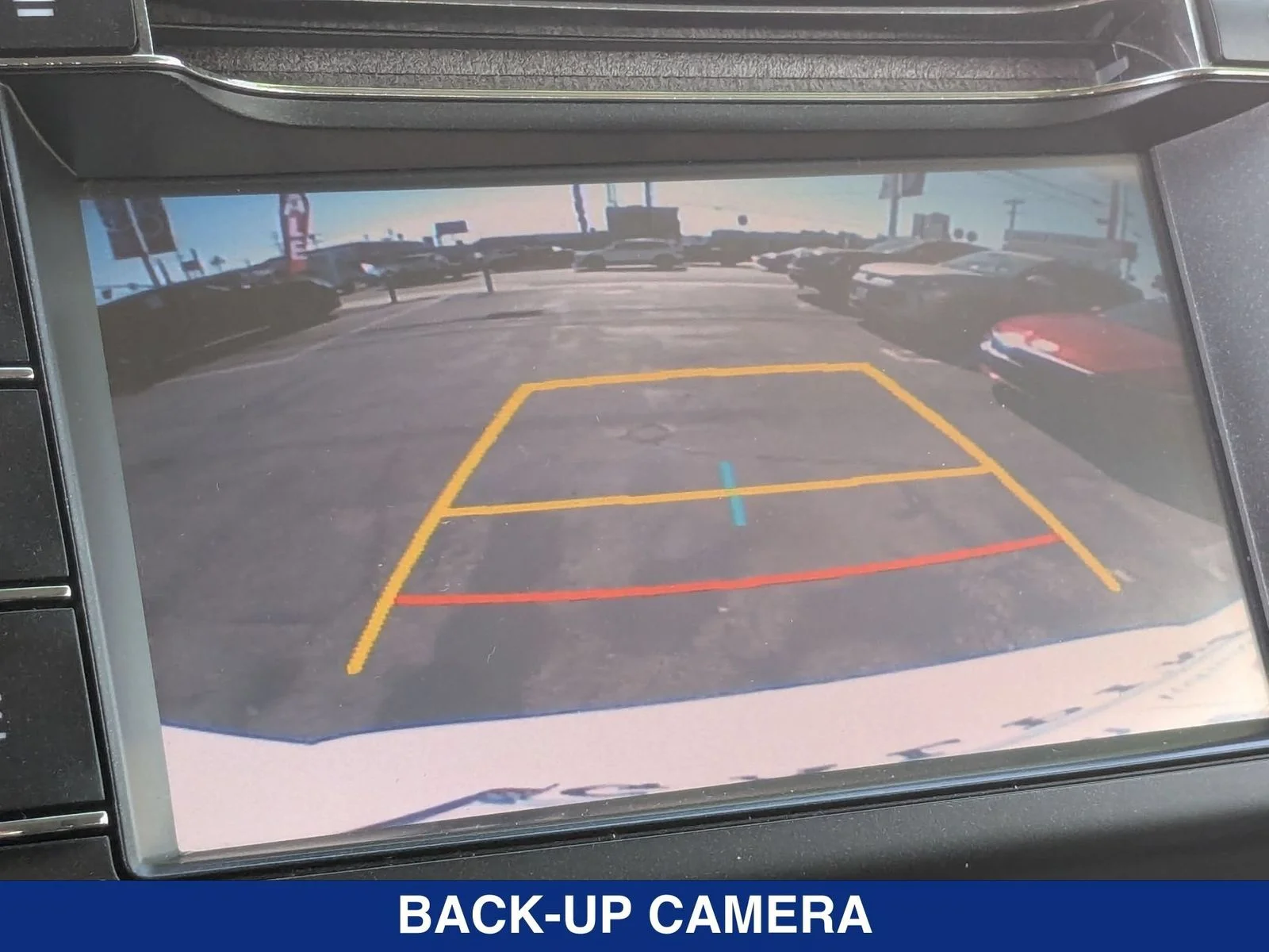 Used 2017  Toyota XLE image 18