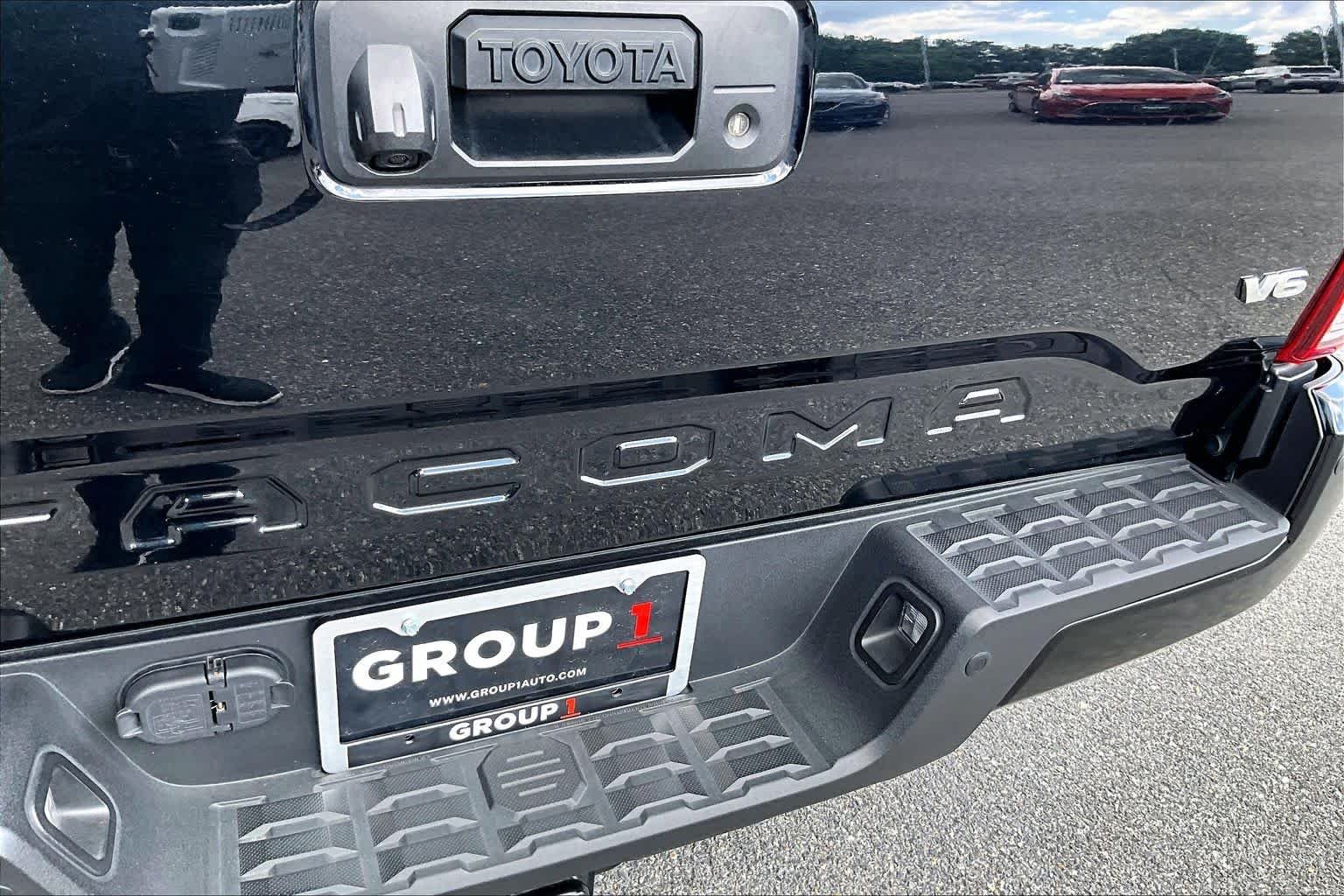 Used 2018 Midnight Black Metallic Toyota TRD Off Road image 30