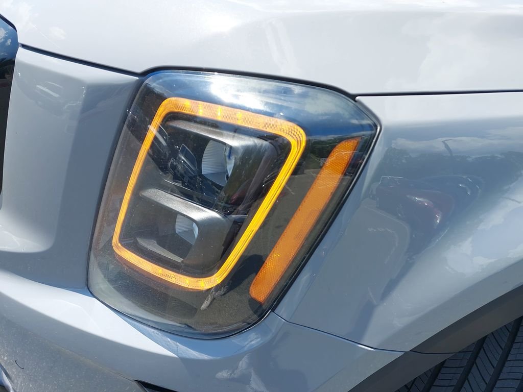 Used 2022 Gray Kia SX image 30