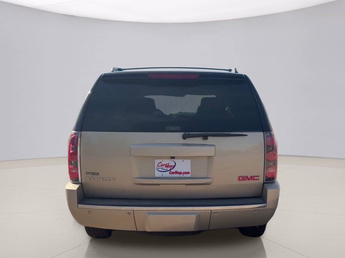 Used 2010 Gold Gmc DENALI image 4