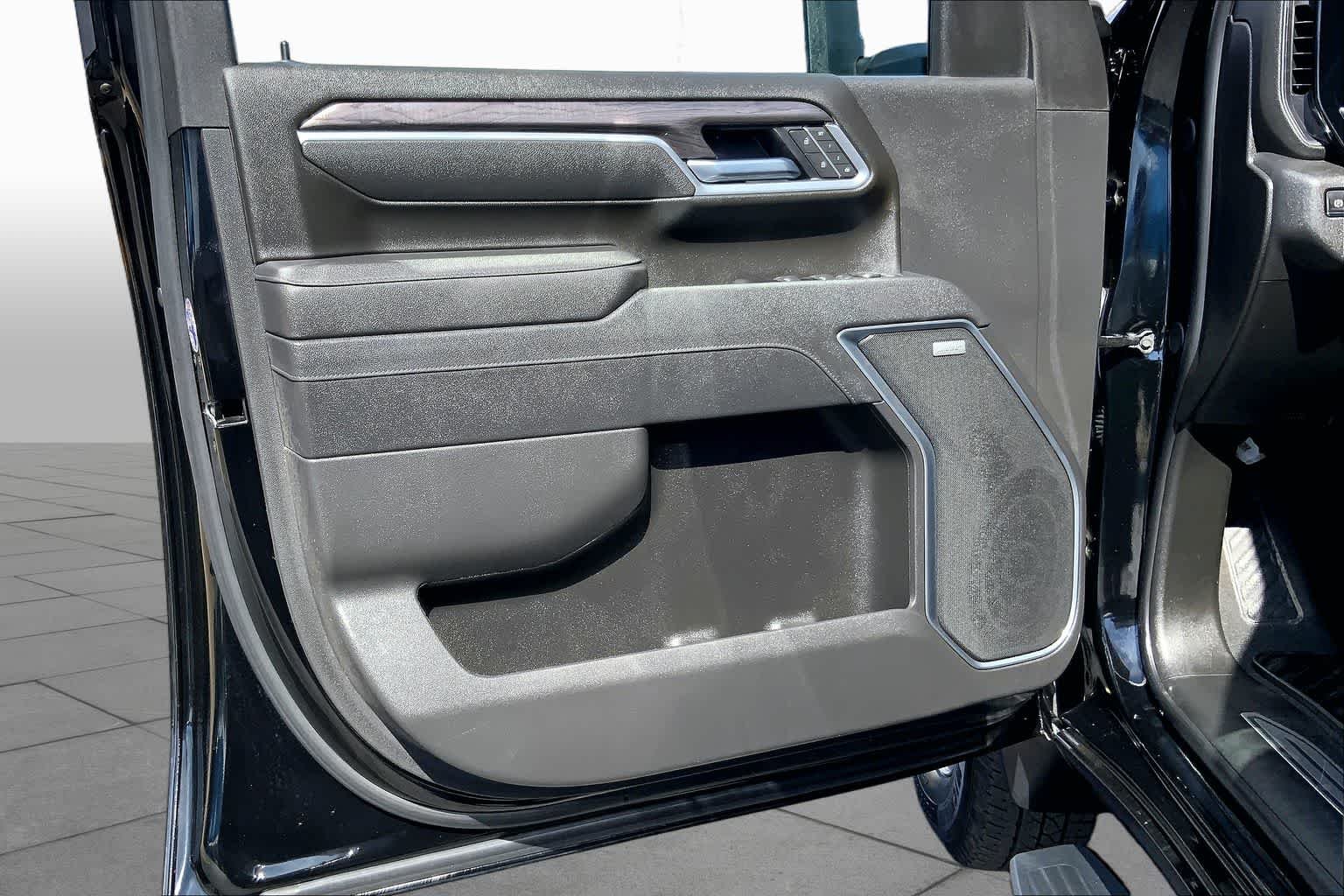 Used 2026 Black Chevrolet LTZ image 22