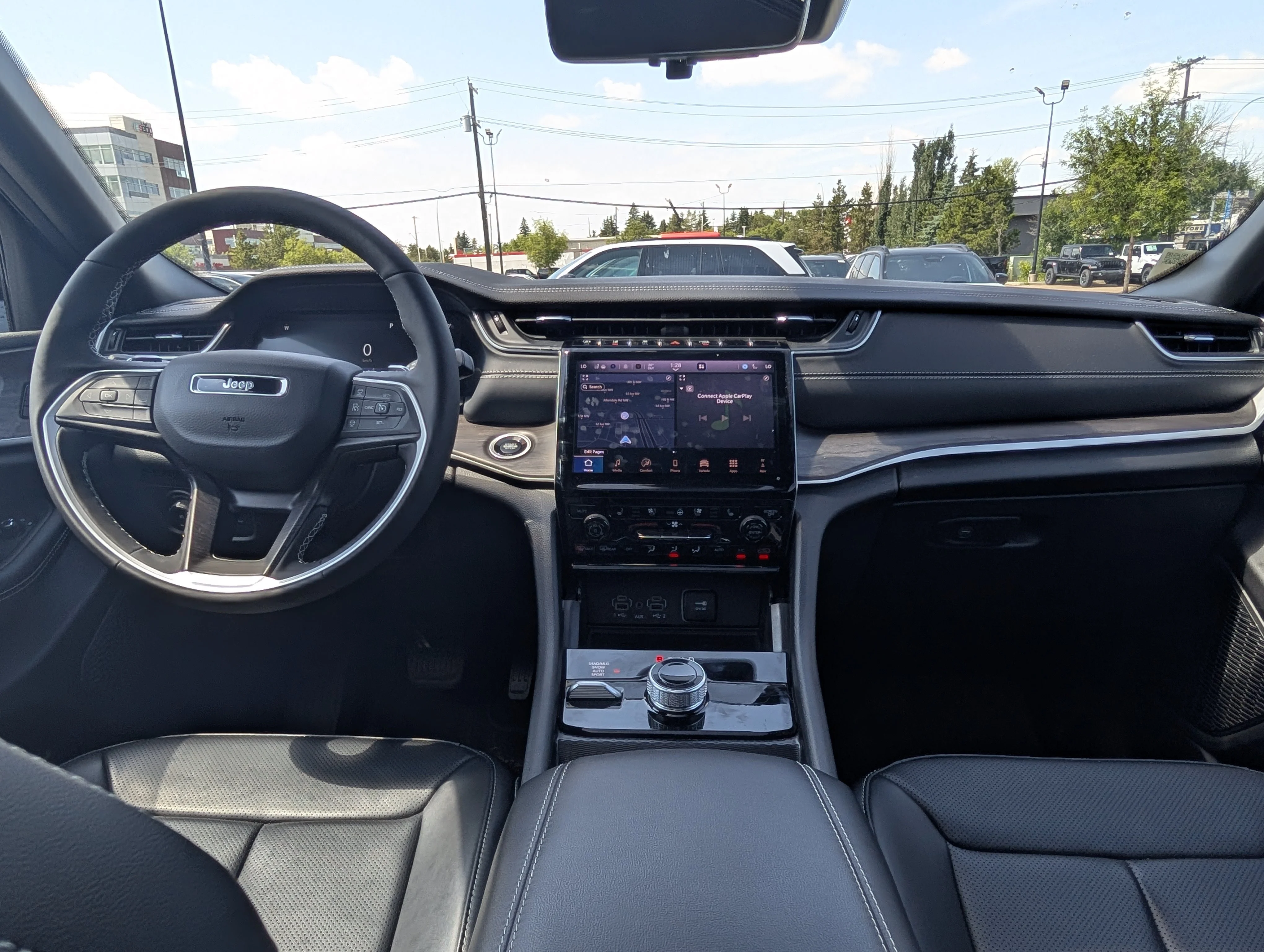 New 2025 Bright White Jeep Limited image 26