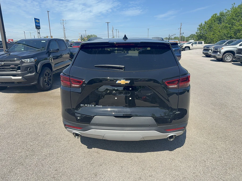New 2026 Black Chevrolet 3LT image 6