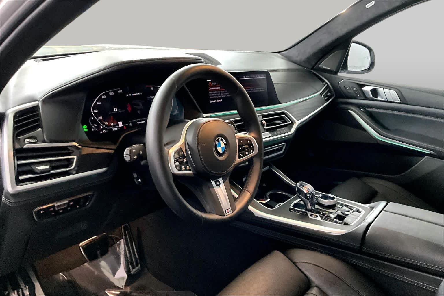 Used 2020 Alpine White BMW M50i image 18