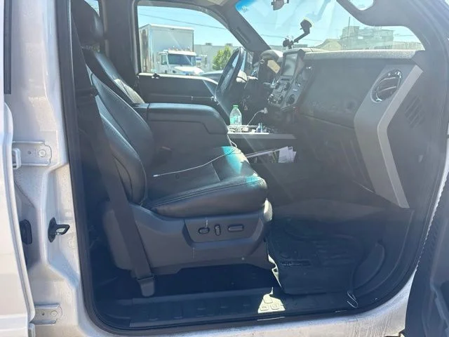 Used 2015 White Platinum Tri-Coat Metallic Ford Lariat image 2