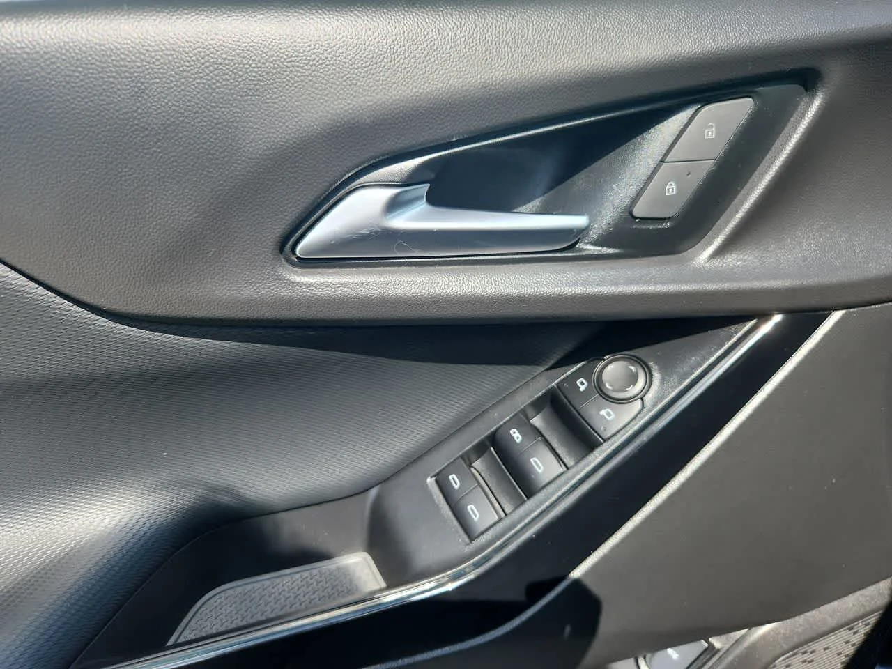 Used 2025 Mosaic Black Metallic Chevrolet AWD LT image 11