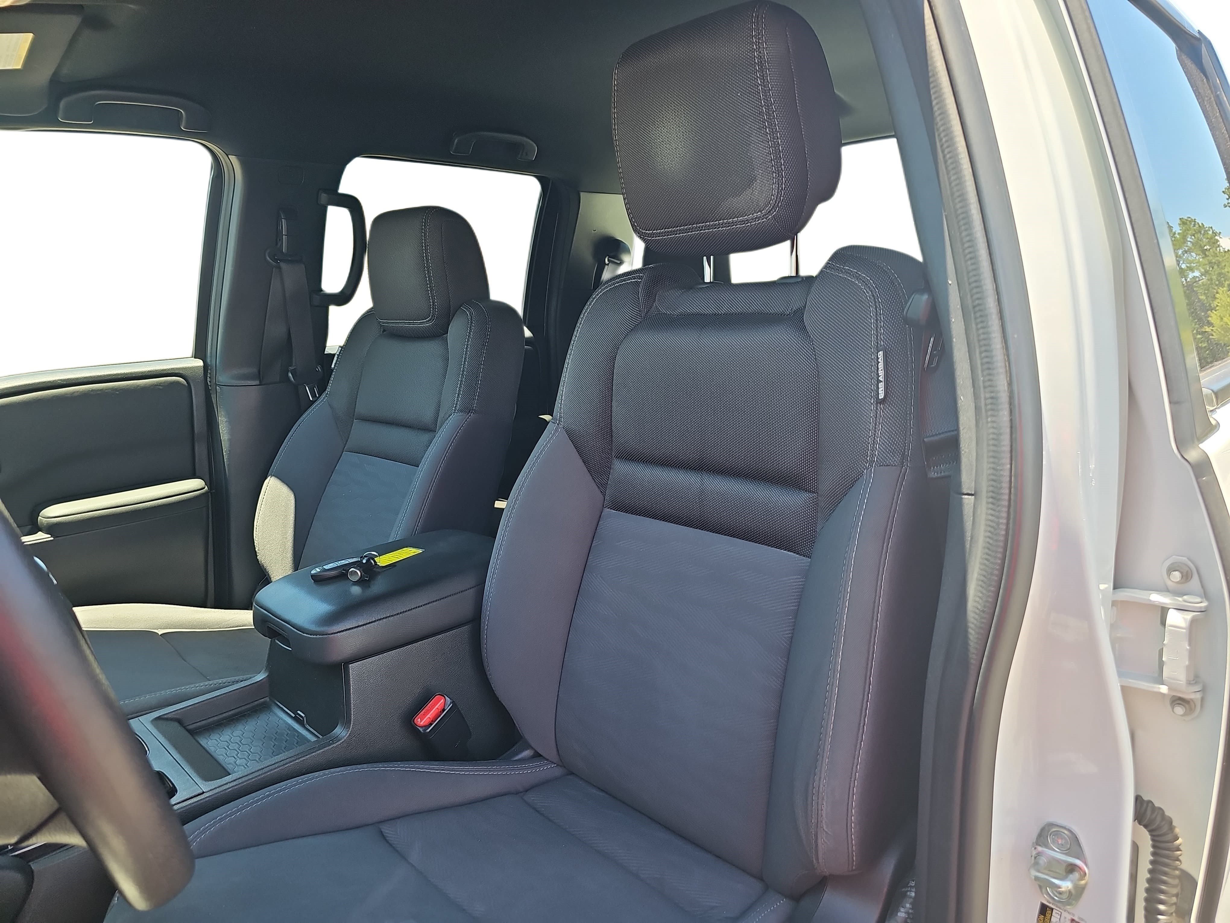 Used 2023 Glacier White Nissan SV image 11
