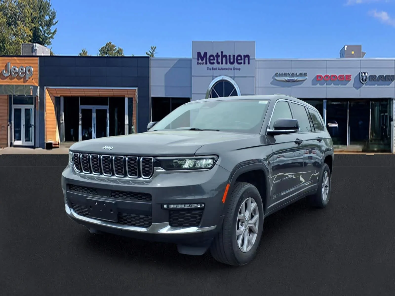 Used 2022 Baltic Gray Metallic Clearcoat Jeep Limited image 8