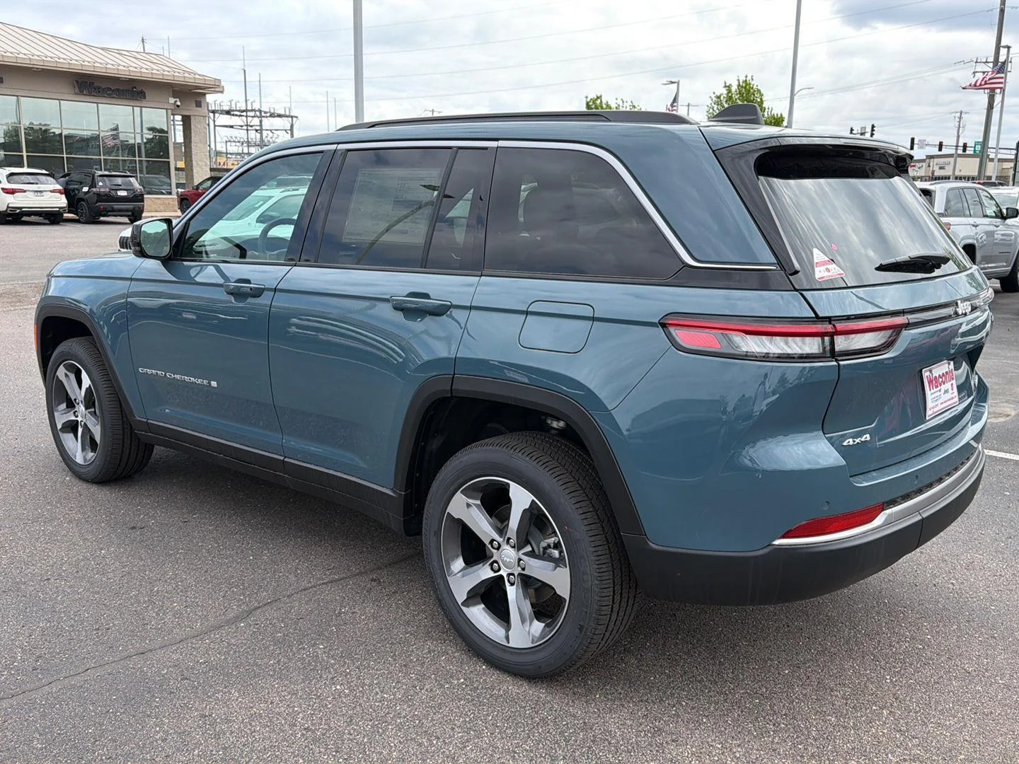 New 2026 Steel Blue Exterior Paint Jeep Limited image 5