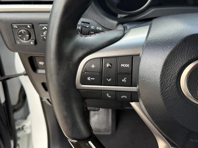 Used 2023 White Lexus 460 image 16