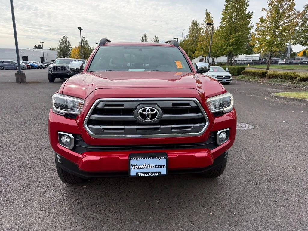 Used 2016 Barcelona Red Metallic Toyota Limited image 2