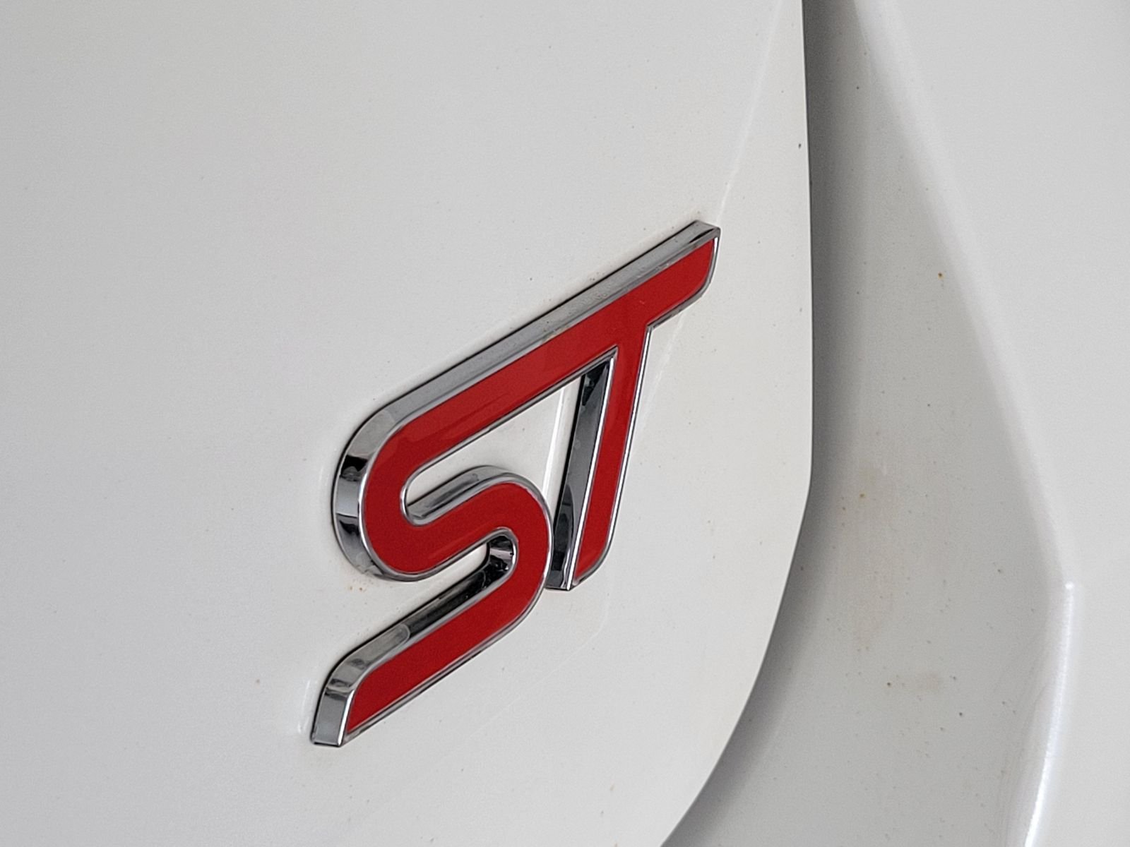 Used 2022 White Ford ST image 33