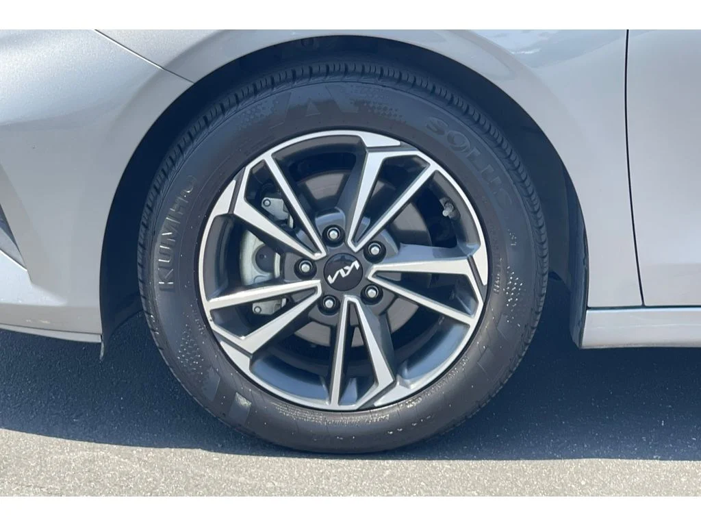 Used 2023 Steel Gray Kia LXS image 38