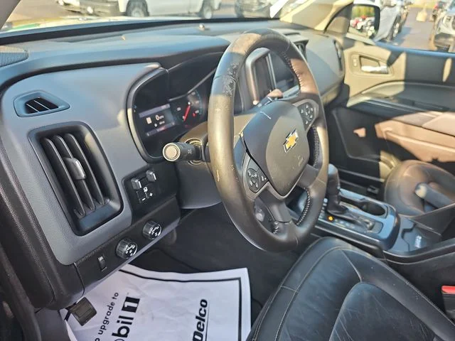 Used 2019 Black Chevrolet Z71 image 12