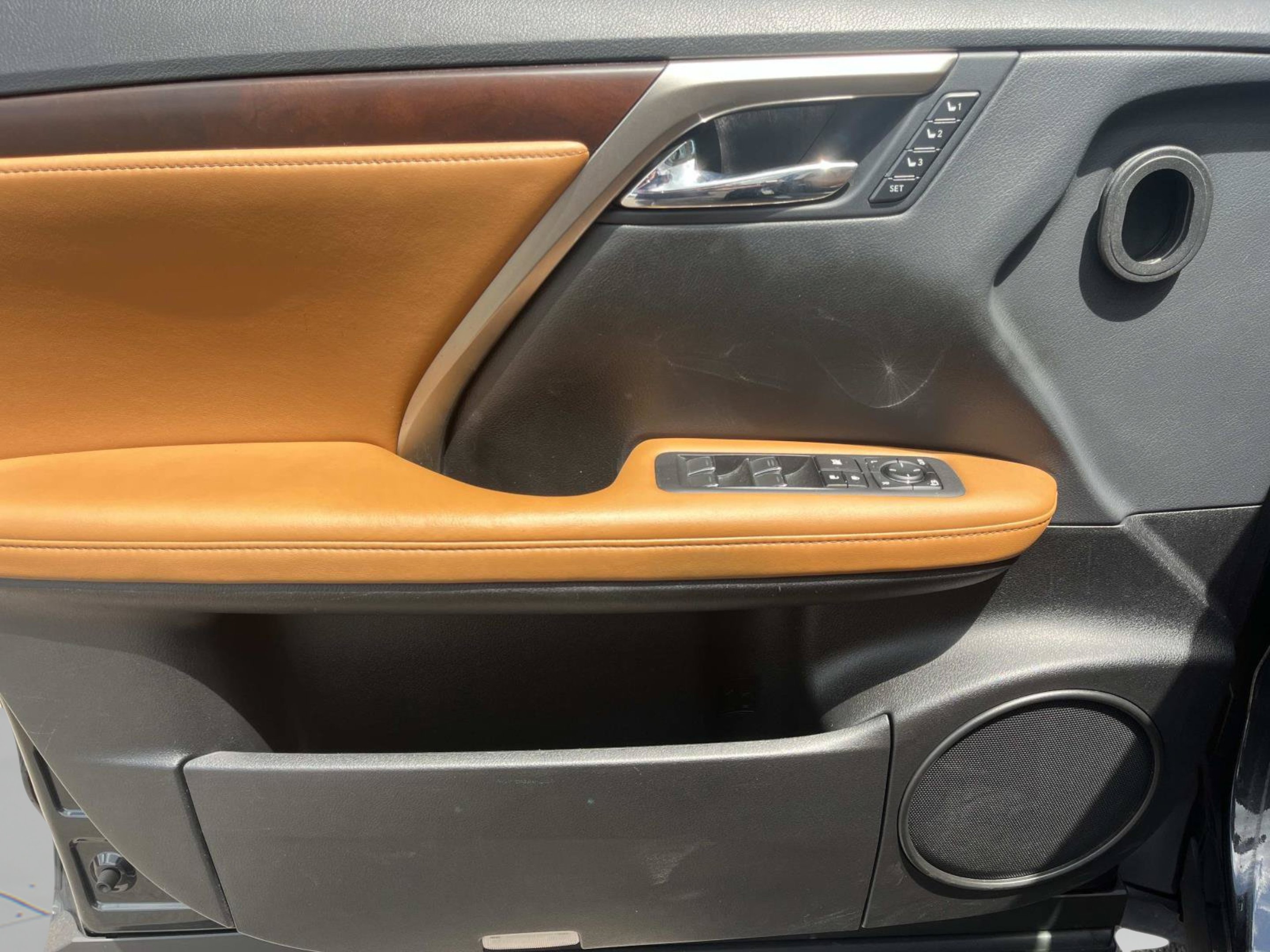 Used 2022 Caviar Lexus RX 450h image 24