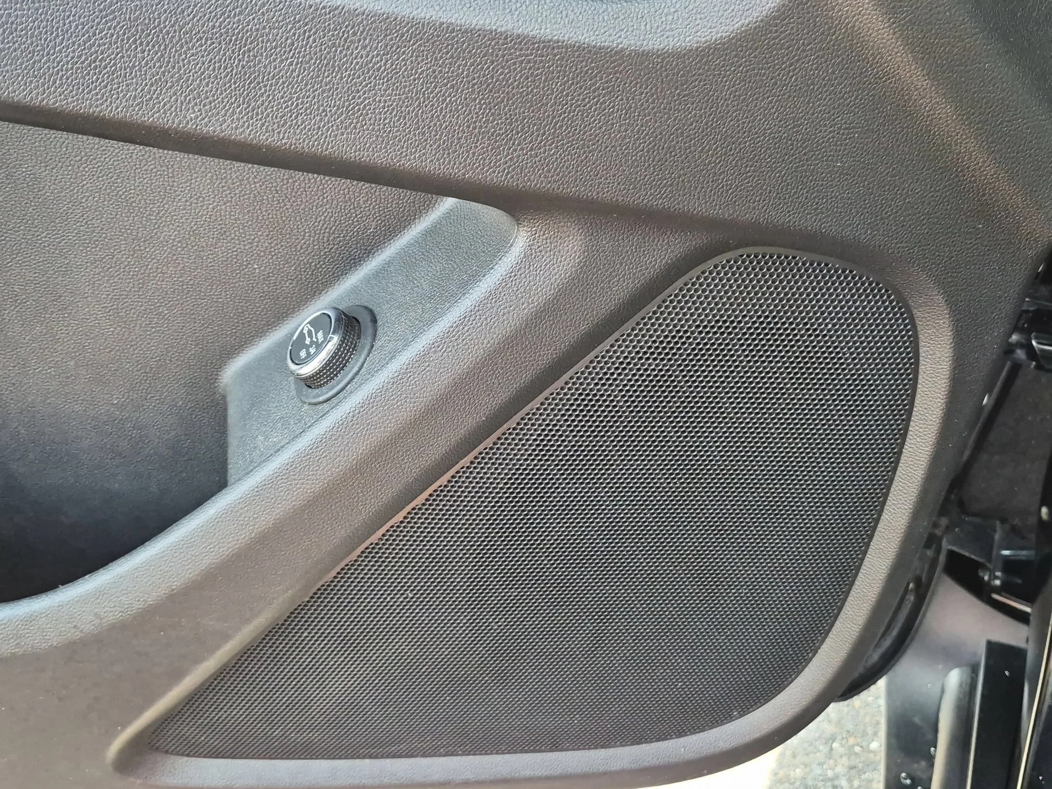 Used 2021 Mosaic Black Metallic Chevrolet LT Cloth image 22
