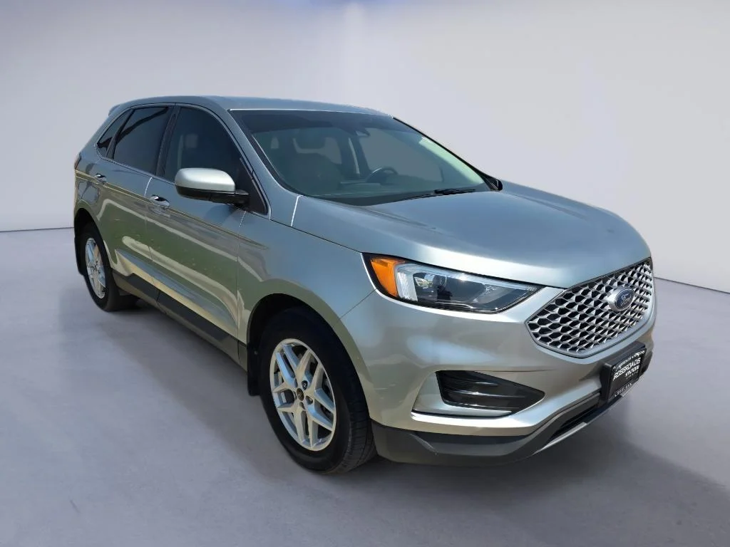 Used 2024 Iconic Silver Metallic Ford SEL image 7