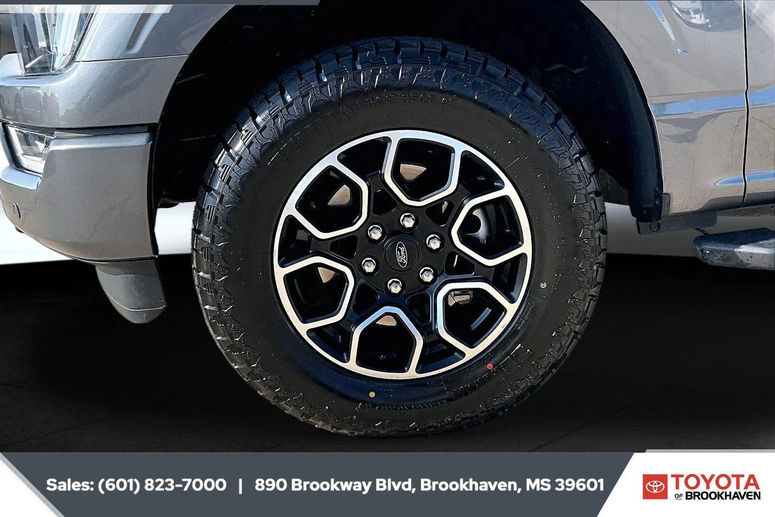 Used 2023 Carbonized Gray Ford XLT image 7