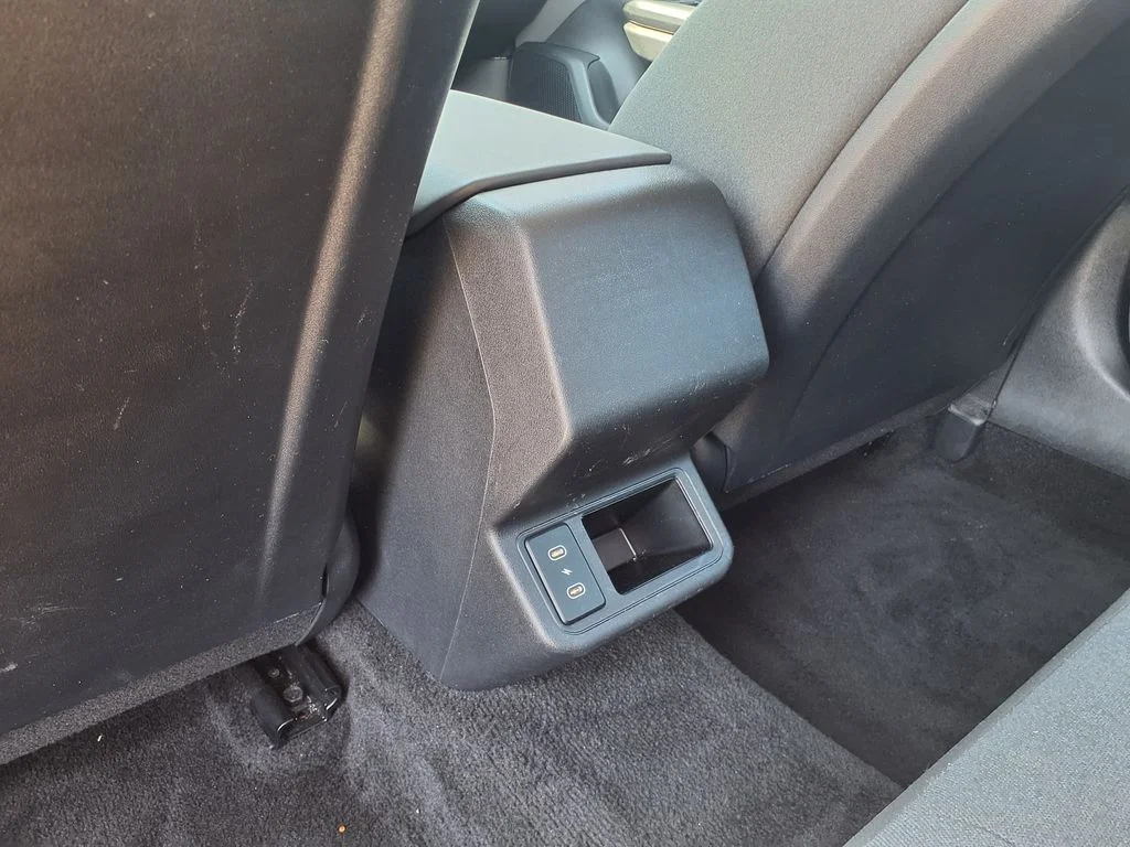 Used 2025 Red Kia LXS image 18