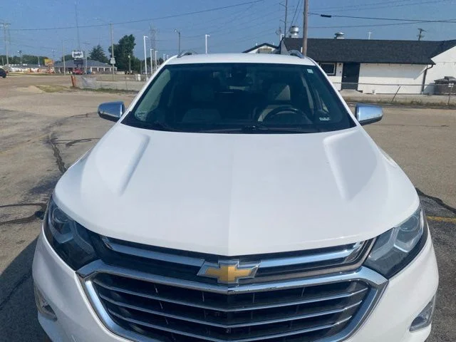 Used 2018 Summit White Chevrolet Premier image 3