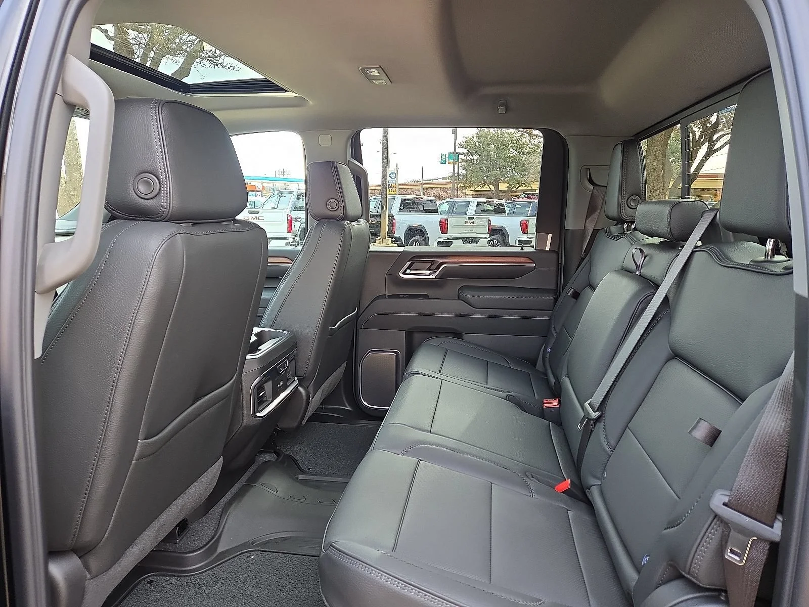 2026 GMC Sierra 2500HD Denali - Photo 10