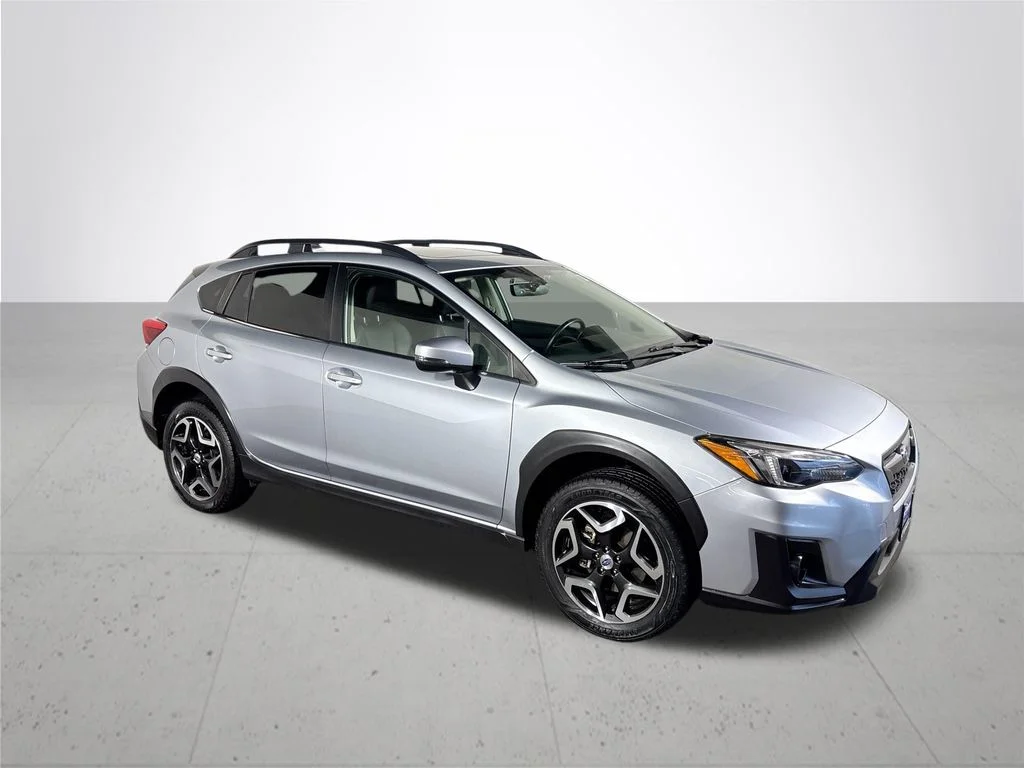 Used 2018 Silver Subaru 2.0i Limited image 4