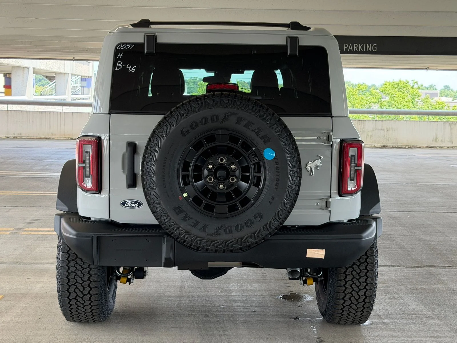 New 2026 Avalanche Gray Ford Badlands image 5