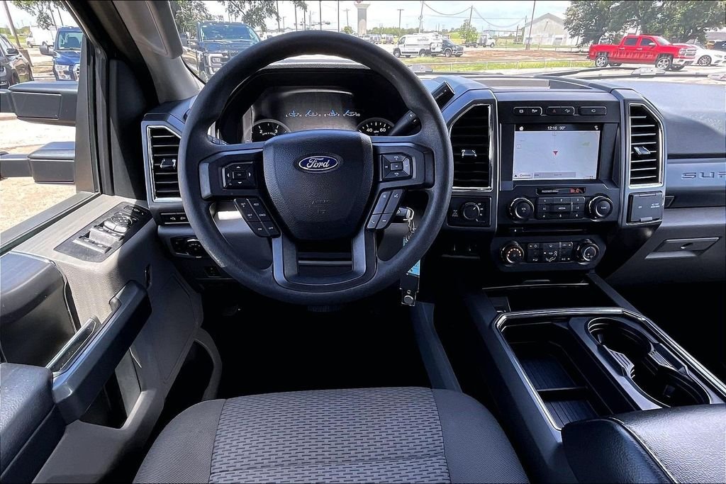 Used 2017 Magnetic Metallic Ford XLT image 8