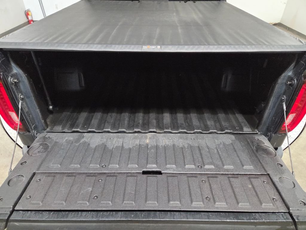 Used 2021 Green GMC Denali image 23