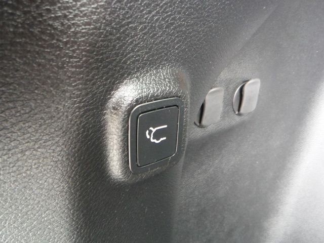 Used 2020 Silver Jeep Limited image 40