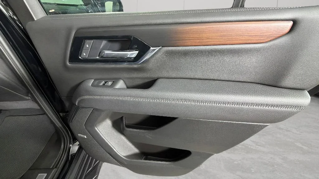 Certified Used 2025 Onyx Black GMC Denali image 35