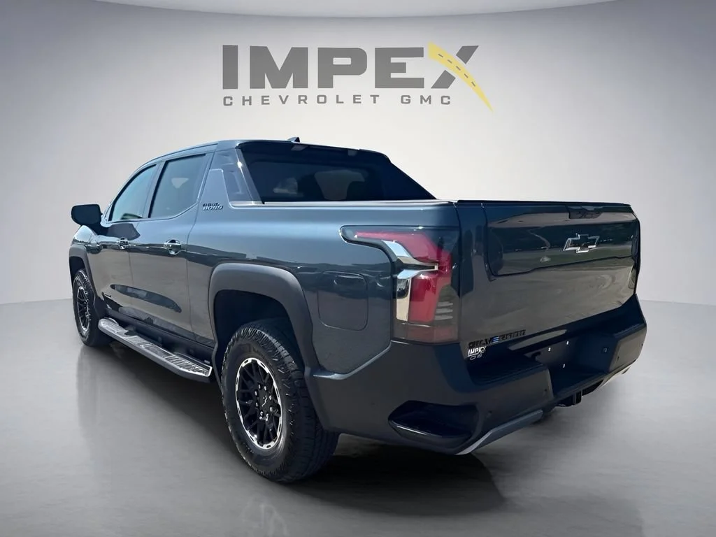 Used 2026 Blue Smoke Metallic Chevrolet Trail Boss - Max Range image 3