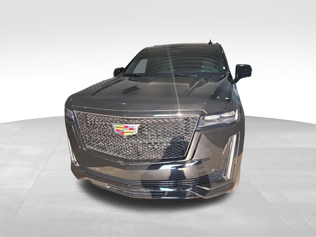 Used 2022 Black Cadillac Sport image 8