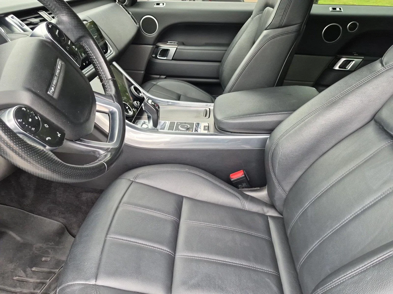 Used 2018 Fuji White Land Rover SE image 17