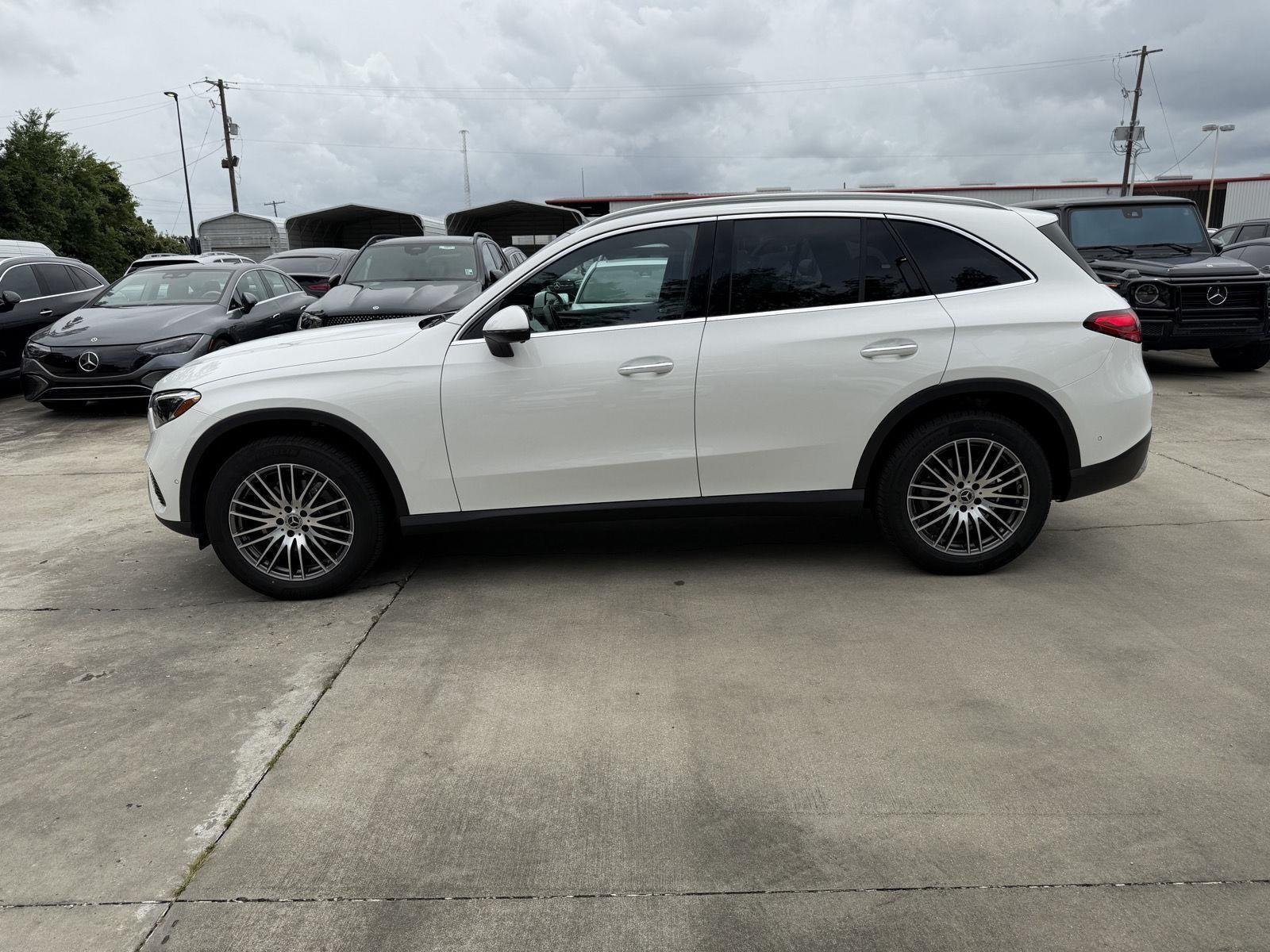 Certified Used 2026 Polar White Mercedes-Benz GLC 300 image 15