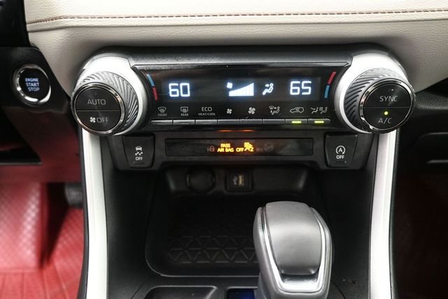 Used 2025 Black Toyota XLE Premium image 28
