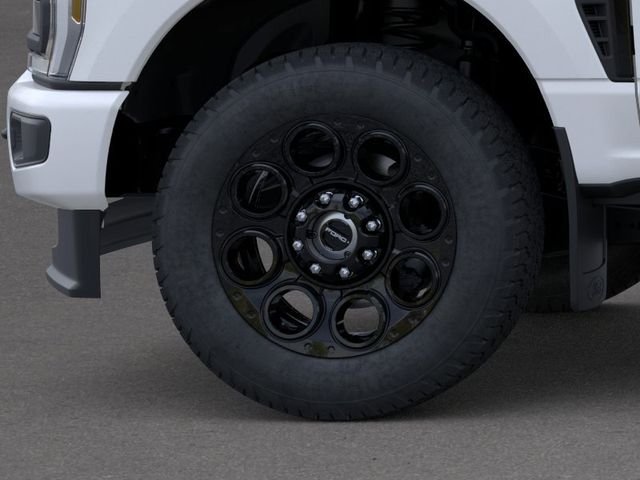 New 2025 Star White Metallic Tri-Coat Ford F-250® Lariat® image 19