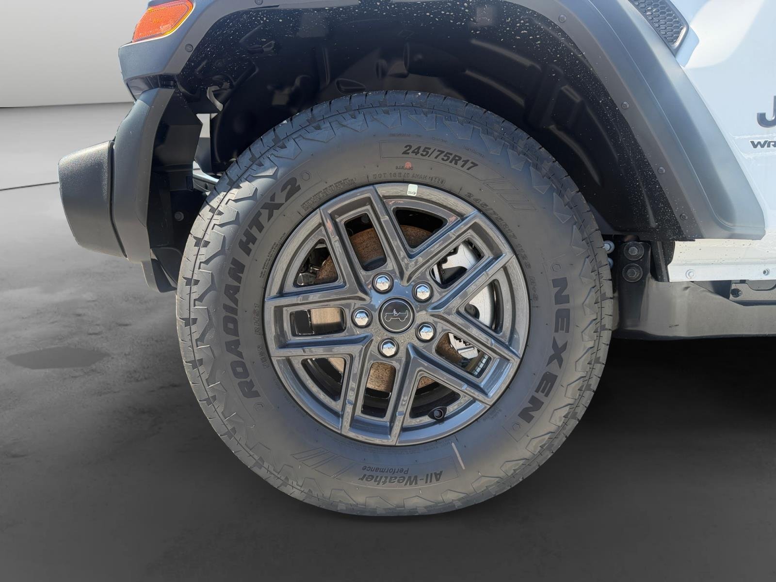 New 2026 Bright White Clear-Coat Exterior Paint Jeep Sport S image 19