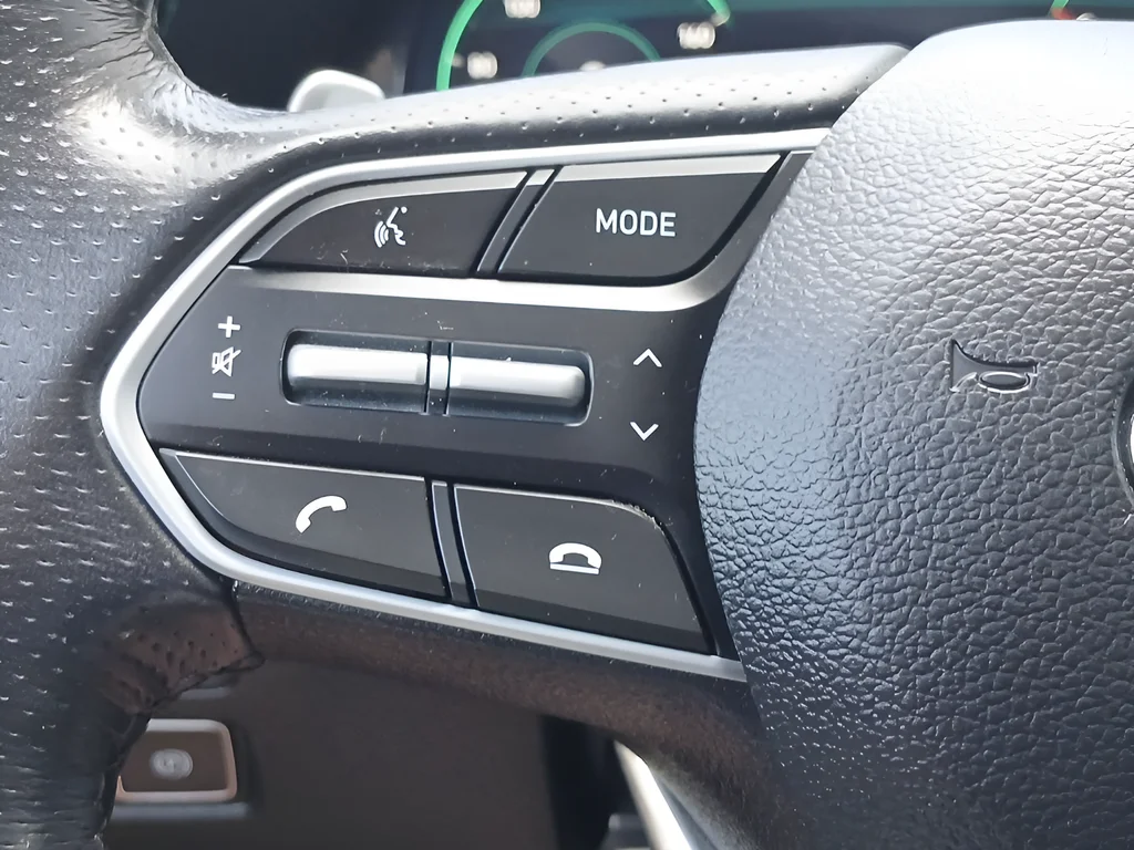 Used 2022 White Hyundai Calligraphy image 19