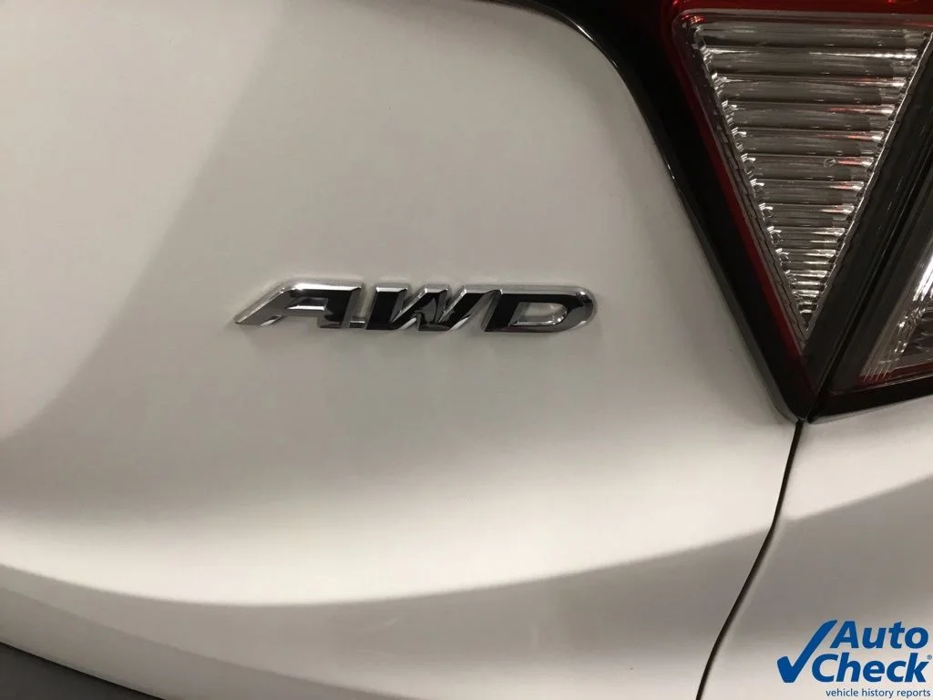 Used 2021 White Honda EX-L image 15