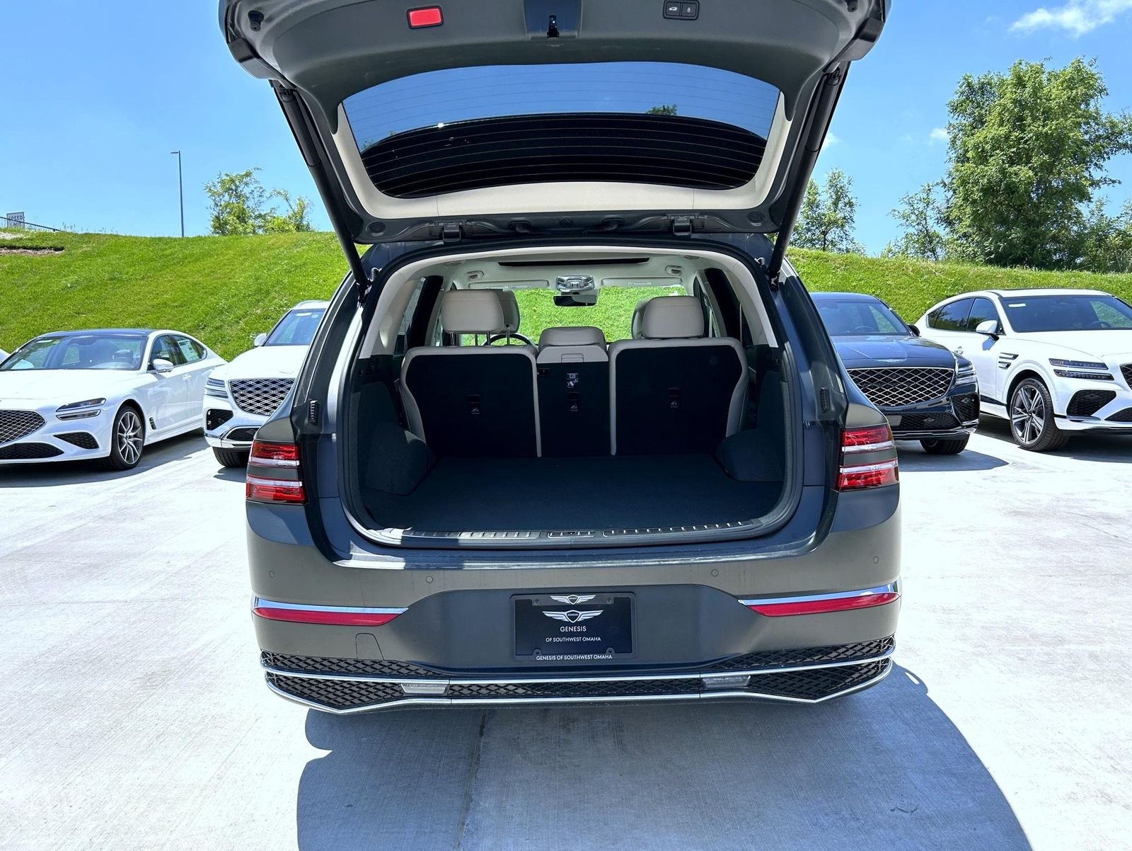 New 2026 Green Genesis 2.5T Select image 21