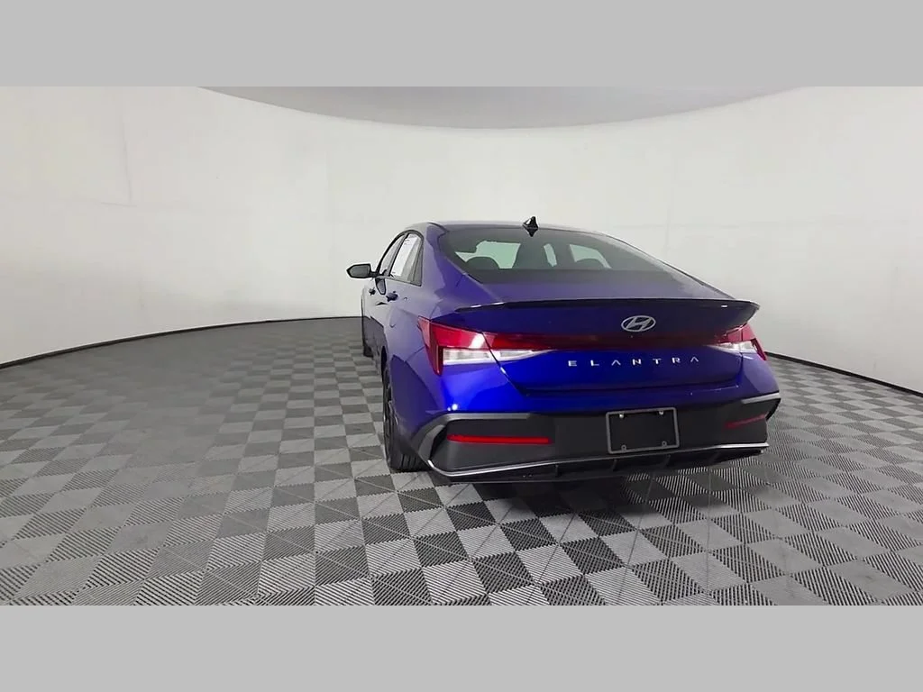 Used 2026 Intense Blue Hyundai SEL Sport image 41