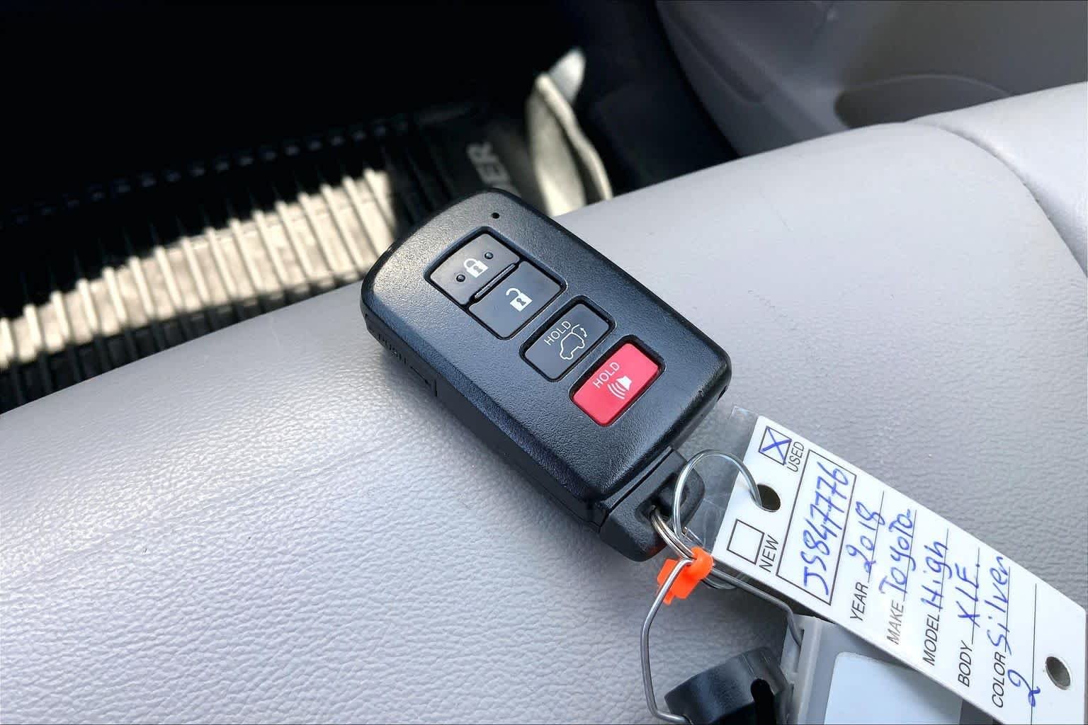 Used 2018 Celestial Silver Metallic Toyota XLE image 15