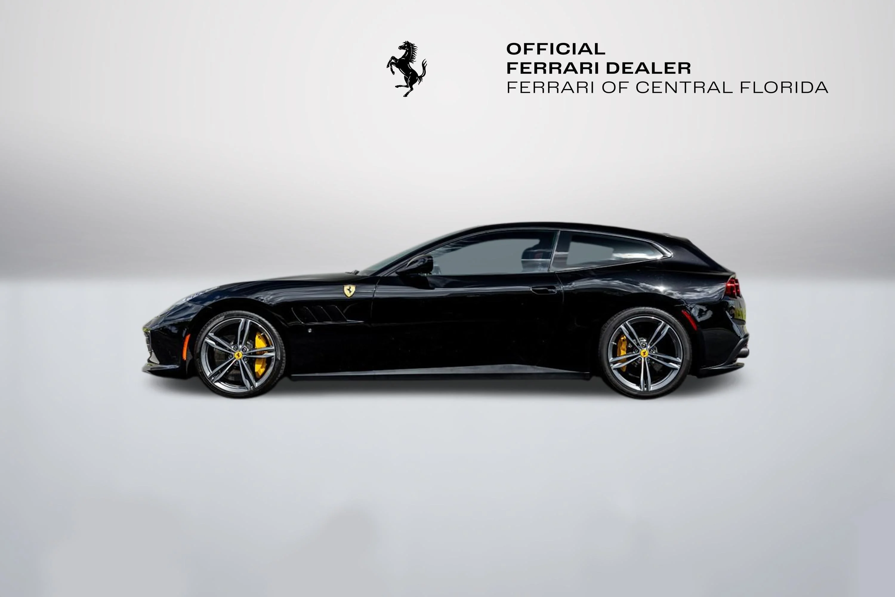Used 2018 Nero Ferrari V12 image 2