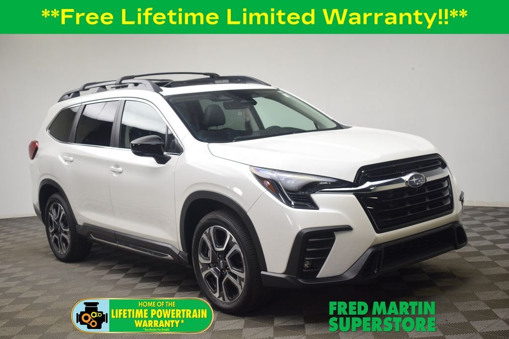 Used 2025 Crystal White Pearl Subaru Limited image 1