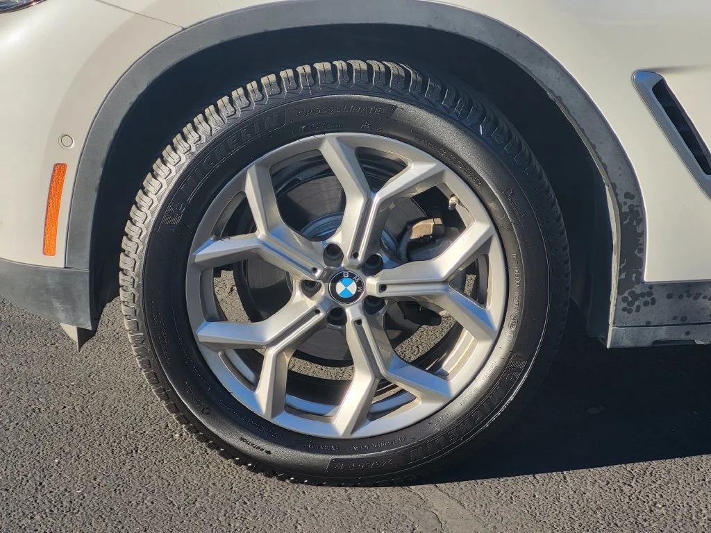 Used 2021 Mineral White Metallic BMW xDrive30i image 5