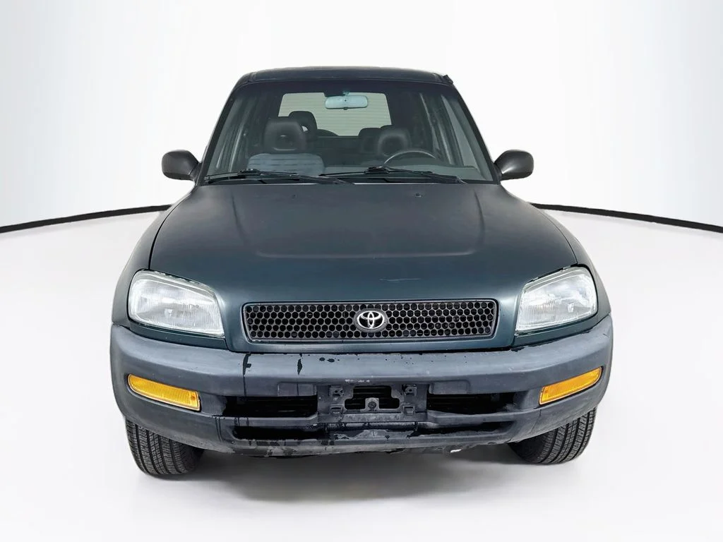 Used 1997  Toyota Base image 2