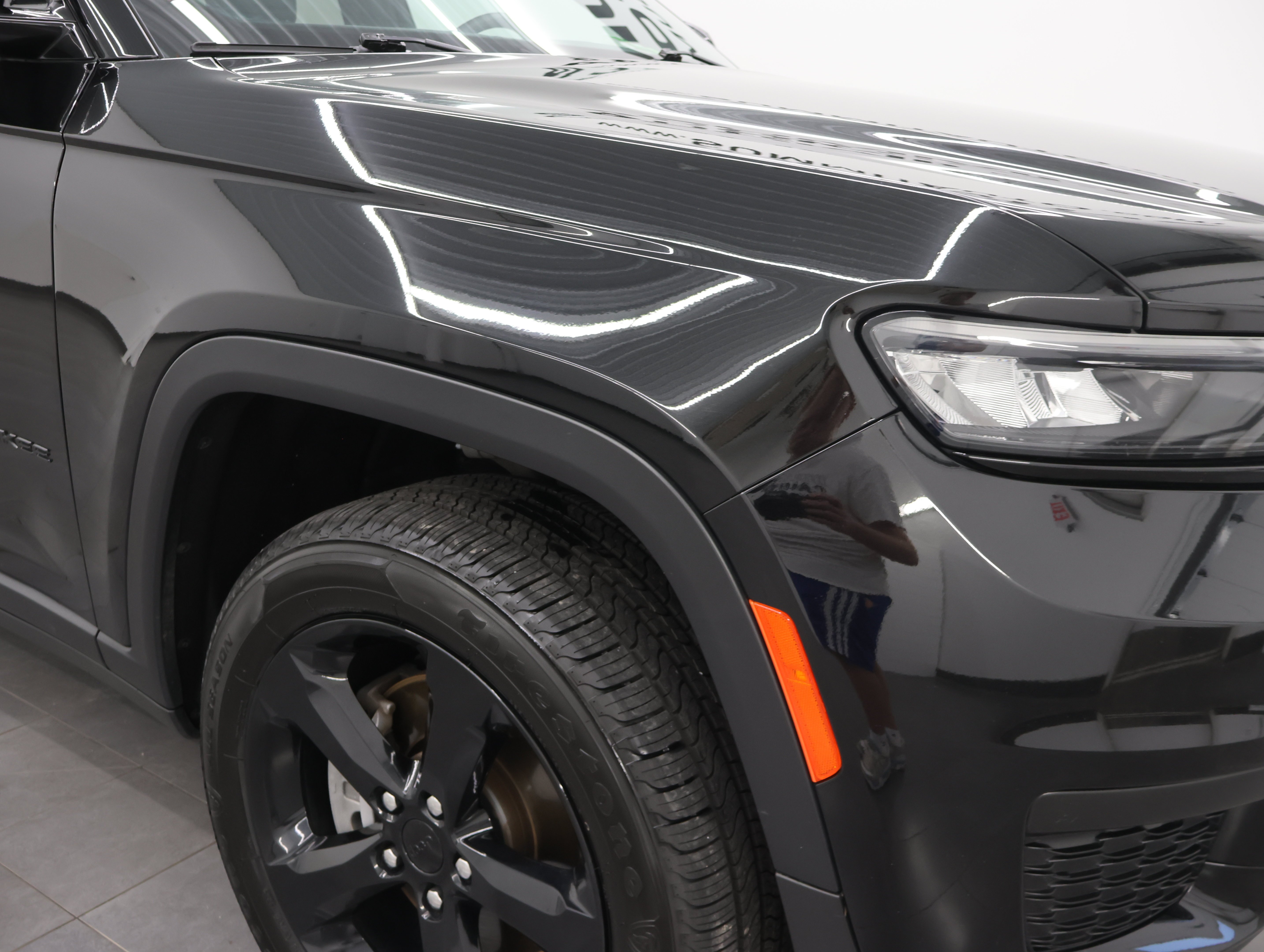 Used 2023 Diamond Black Crystal Pearlcoat Jeep 4x4 Altitude: ALTITUDE-4WD-MOON-HEATED SEATS-NEW TIRES-BACKUP CAM-1 OWNER image 25